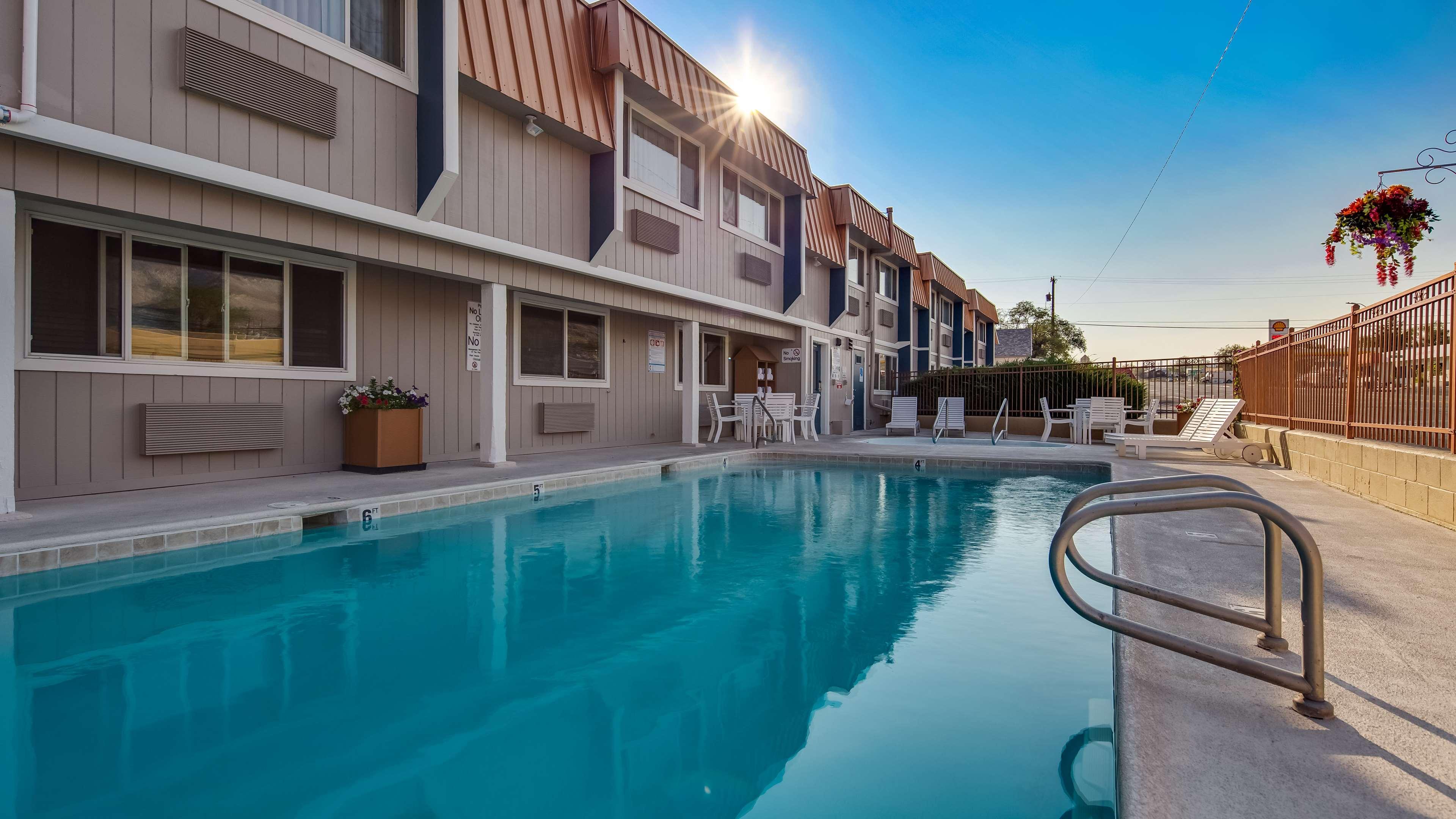 Best Western Hi-Desert Inn Tonopah Esterno foto